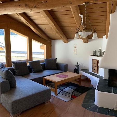 Ferienwohnung Jalet Tschierv ภายนอก รูปภาพ